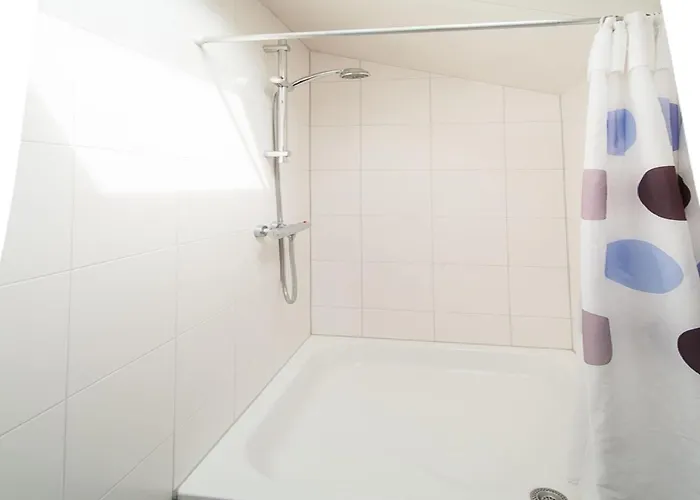 Дом отдыха Nice House With Large Garden In And Near The Sea *