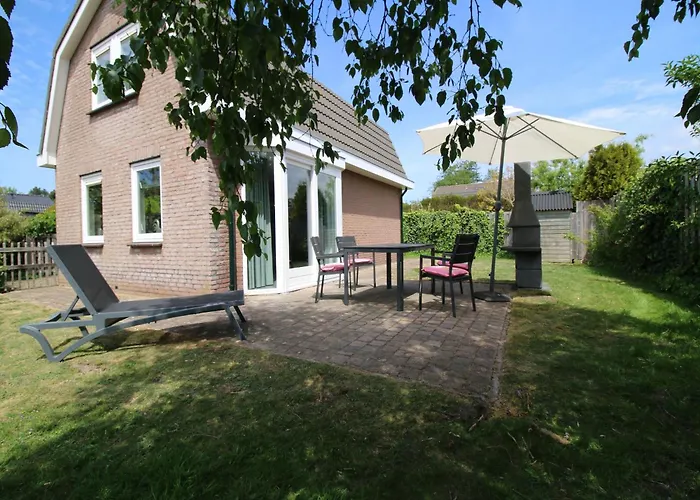 Nice House With Large Garden In And Near The Sea *